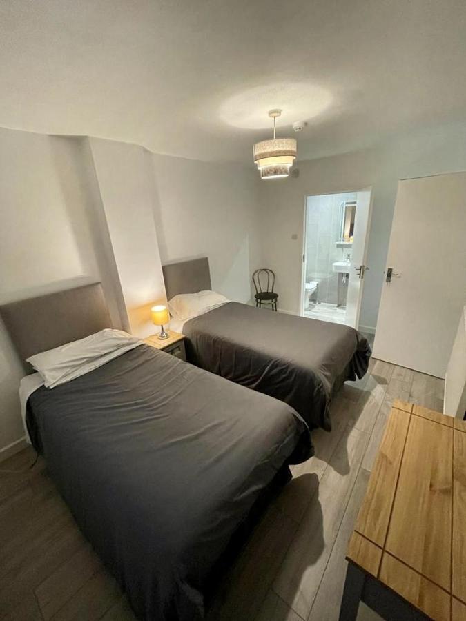 Top Twenty Bed And Breakfast Windsor Eksteriør billede